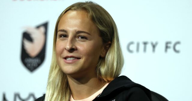 Angel City otvára svoju piatu sezónu dominantným víťazstvom nad Chicagom
