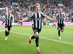 Anthony Gordon dosiahol 3⃣ pri odraze s otváračom v derby Tyne-Wear Download app from appStore