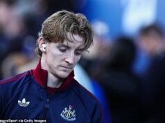 Anthony Gordon opätuje „úplný NEZMYSEL“ od Alana Shearera a Wayna Rooneyho a hovorí im „urobte to lepšie“ – po tom, čo odborníci kritizovali jeho postoj k barcelonskej lavici Anthony Gordon napadol Alana Shearera a Wayna Rooneyho za šírenie „úplného nezmyslu“