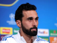 Tajné gesto Arbeloa voči hráčom Realu Madrid po víťazstvách – správa Arbeloa hovorí s Mbappem, Courtoisom, Bellinghamom, Thiagom, Rudigerom pred Realom Madrid vs Atletico