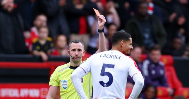 Arne Slot jasne žiada Premier League po kontroverznej červenej karte Arne Slot jasne žiada Premier League po kontroverznej červenej karte Man Utd