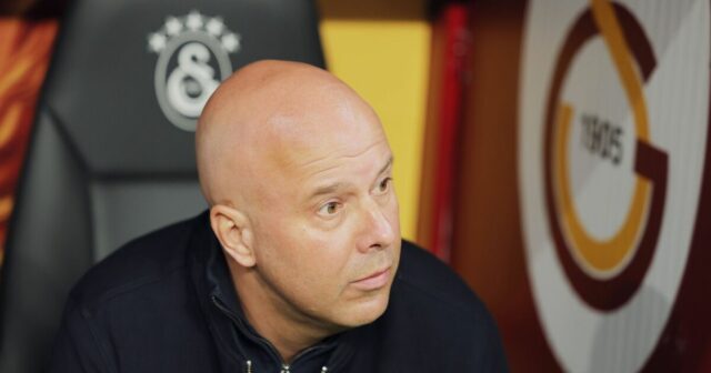 Arne Slot práve dokázal, že Ligu majstrov nikdy nevyhrá – Liverpool musí konať teraz | Futbal | Šport
