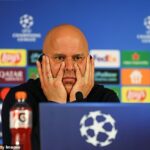 Arne Slot smútil nad výkonom rozhodcu po prehre Liverpoolu 1:0 na ihrisku Galatasaray