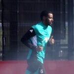 Alexander Isak počas tréningu Liverpoolu