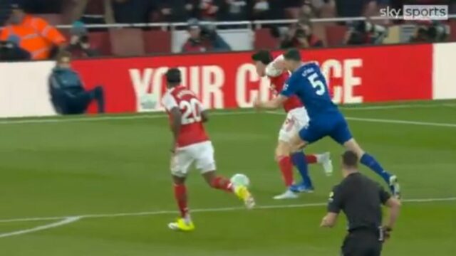Kai Havertz a Arsenal chceli penaltu za faul Michaela Keana