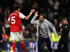Arsenal je obetným baránkom v diskusii o Premier League, keďže výsledok zápasu naberá nový smer Tréner štandardiek Arsenalu Nicolas Jover bol za svoj úspech chválený a nenávidený