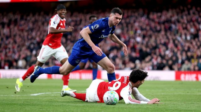 Arsenal udelil penaltový verdikt Kai Havertzovi, ako VAR vysvetľuje kontroverzné Kai Havertz z Arsenalu je vyzvaný Michaelom Keaneom z Evertonu