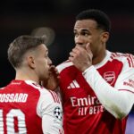 Leandro Trossard a Gabriel Magalhaes