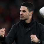 Mikel Arteta, manažér Arsenalu, oslavuje víťazstvo tímu v zápase osemfinále 2025/26 Ligy majstrov UEFA 2025/26 medzi Arsenal FC a Bayer 04 Leverkusen na Arsenal Stadium 17. marca 2026 v Londýne, Anglicko.