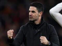 Arsenal vyhrá milióny z Ligy majstrov, keďže Mikel Arteta si zaisťuje lukratívny zisk Mikel Arteta, manažér Arsenalu, oslavuje víťazstvo tímu v zápase osemfinále 2025/26 Ligy majstrov UEFA 2025/26 medzi Arsenal FC a Bayer 04 Leverkusen na Arsenal Stadium 17. marca 2026 v Londýne, Anglicko.