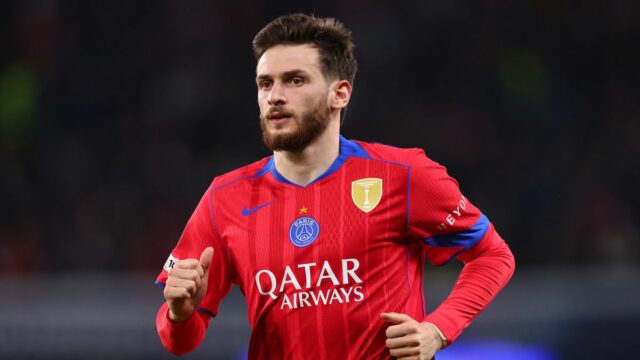 Arsenal vyšetruje zmluvu pre Khvichu Kvaratskheliu s hviezdou PSG, ktorá Superhviezda Paris Saint-Germain Khvicha Kvaratskhelia bola spájaná s prestupom do Arsenalu