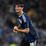 Nico Paz z Argentíny oslavuje strelenie druhého gólu svojho tímu počas medzištátneho priateľského zápasu medzi Argentínou a Mauritániou na Estadio Alberto J. Armando 27. marca 2026 v Buenos Aires v Argentíne.