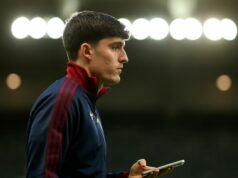 Arsenal „sprisahal ponuku na prestup Tina Livramenta“ a agent Mikela Arteta by sa mohol ukázať ako životne dôležitý Arsenal bol spájaný s prestupom obrancu Newcastlu United Tina Livramenta toto leto.