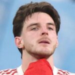 Arsenalu sa nepodarilo „zaútočiť na trofej“, ako to požadoval Arteta, zatiaľ čo blbec Neville vybuchuje „aroganciou“