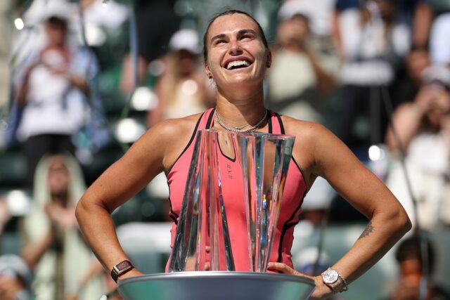Aryna Sabalenka sa pomstí Elene Rybakine a zavŕši rozprávkový týždeň Sabalenková porazila Rybakinu po prehrách vo finále Australian Open a WTA Finals (Getty Images)