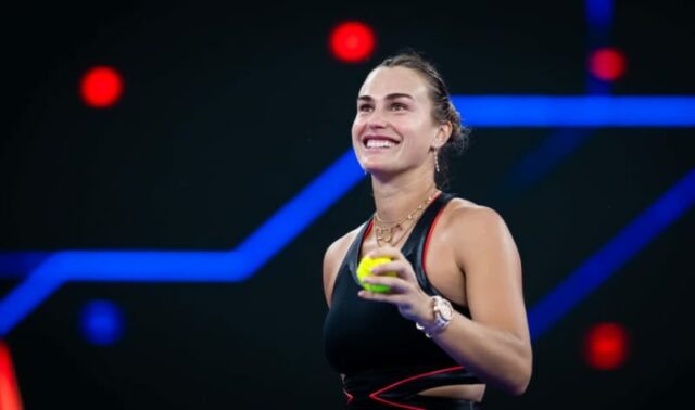 Aryna Sabalenka teraz po boku Sereny Williamsovej a Martiny Navrátilovej Foto: Phil Walter/Getty Images