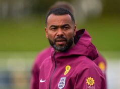 Ashley Cole hodnotí štvornásobné šance Gunners ako spomínanú „absolútnu kapituláciu“. Ashley Cole hodnotí štvornásobné šance Gunners ako spomínanú „absolútnu kapituláciu“.