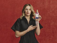 Barbie zo skutočného života levíc! Hrdinka eura Chloe Kelly sa premení na bábiku Barbie spolu so Serenou Williamsovou pri príležitosti Medzinárodného dňa žien Hviezda levíc Chloe Kelly sa pri príležitosti Medzinárodného dňa žien premenila na bábiku Barbie