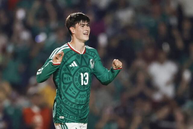 Barcelona čelí vážnej prestupovej hrozbe, keď Borussia Dortmund vstupuje do boja o postup vpred
