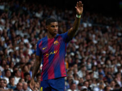 Barcelona odkladá posledný hovor s 28-ročným útočníkom, pretože platové obavy sú zatiahnuté Barcelona odkladá posledný hovor s 28-ročným útočníkom, pretože platové obavy sú zatiahnuté