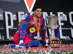 Barcelona „sa snaží predať bývalú hviezdu Premier League v snahe podpísať prestup Marcusa Rashforda“ ako Man United stojí pevne na trvalom prestupe Barcelona chce udržať Marcusa Rashforda po sľubnom sezónnom hosťovaní