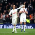 Barcelona vyzvala na návrat Xaviho Simonsa