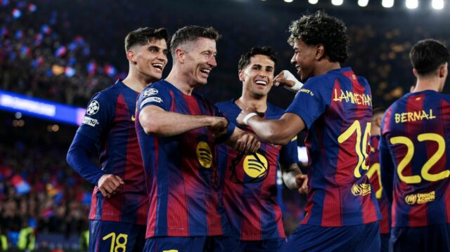 BARCELONA, ŠPANIELSKO – 18. marca: Sklíčený Dan Burn z Newcastlu United počas zápasu 2. kola 2. kola Ligy majstrov UEFA 2025/2026 medzi FC Barcelona a Newcastle United FC na Camp Nou 18. marca 2026 v Barcelone v Španielsku. (Foto: Robbie Jay Barratt - AMA/Getty Images)