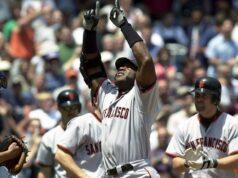 Barry Bonds hovorí, že George Steinbrenner požadoval, aby mu zabránil pripojiť sa k Yankees Barry Bonds hovorí, že George Steinbrenner požadoval, aby mu zabránil pripojiť sa k Yankees