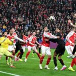 LEVERKUSEN, NEMECKO - 11. marca: Mikel Arteta, manažér Arsenalu, reaguje počas prvého kola osemfinále Ligy majstrov UEFA 2025/26 medzi Bayer 04 Leverkusen a Arsenal FC v BayArena 11. marca 2026 v nemeckom Leverkusene. (Foto Alexander Hassenstein - UEFA/UEFA cez Getty Images)