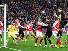 Bayer Leverkusen trolluje štandardný plán Arsenalu po tom, čo si s ním zahral vo vlastnej hre LEVERKUSEN, NEMECKO - 11. marca: Mikel Arteta, manažér Arsenalu, reaguje počas prvého kola osemfinále Ligy majstrov UEFA 2025/26 medzi Bayer 04 Leverkusen a Arsenal FC v BayArena 11. marca 2026 v nemeckom Leverkusene. (Foto Alexander Hassenstein - UEFA/UEFA cez Getty Images)