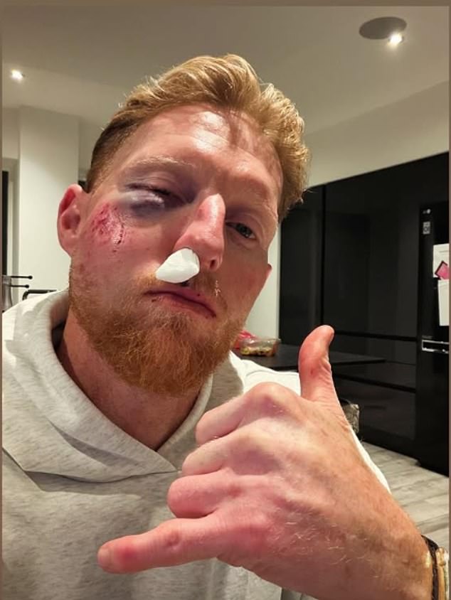 Ben Stokes utrpel neúspech na ceste, aby sa vrátil z Stokes sa pokúsil vidieť vtipnú stránku, keď minulý mesiac uverejnil tento obrázok na Instagrame