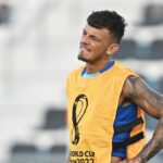 Anglický obranca Ben White sa 20. novembra 2022 zúčastňuje na tréningu na štadióne Al Wakrah SC Stadium v ​​Al Wakrah, južne od Dauhy, večer v zápase skupiny B futbalového turnaja Kataru 2022 medzi Anglickom a Iránom.