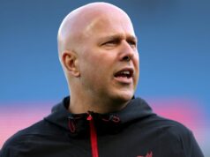 Bezprostredná budúcnosť Arneho Slotu v Liverpoole je jasnejšia, pretože sa objavuje hlavná stopa Arne Slot