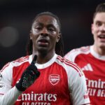 LONDÝN, ANGLICKO - 17. marca: Eberechi Eze z Arsenalu oslavuje strelenie prvého gólu svojho tímu počas zápasu osemfinále 2. kola Ligy majstrov UEFA 2025/20 medzi Arsenal FC a Bayer 04 Leverkusen na štadióne Arsenal 17. marca 2026 v Londýne v Anglicku. (Foto Julian Finney – UEFA/UEFA cez Getty Images)