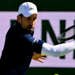 Biely rukáv Novaka Djokoviča vám „pomôže rýchlejšie sa uzdraviť a efektívnejšie sa zotaviť“