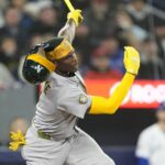 MLB: Atletika v Toronto Blue Jays