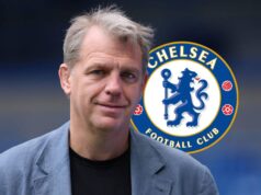 Manažér povedal majiteľom Chelsea BlueCo, že sa pomýlili, keď urobil chybu BlueCo plánuje „rozložiť“ Barcelonu, pretože Todd Boehly je „ochotný“ zaplatiť 250 miliónov eur za TRI superhviezdy