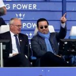 Aiyawatt Srivaddhanaprabha (vpravo) opustí svoju funkciu generálneho riaditeľa, zatiaľ čo režisér Jon Rudkin (vľavo) sa stal hlavným futbalovým riaditeľom