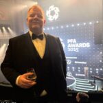 Bojovníci za demenciu vyzvali riaditeľa PFA pre zdravie mozgu Adama Whitea, aby odstúpil po prejave, ktorý predniesol na summite v San Franciscu.