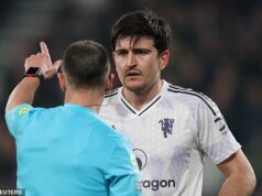 Bournemouth 2:2 Man United: Harry Maguire ide z hrdinu na nulu v deň svojho odvolania z Anglicka, pretože čerešne frustrujú Michaela Carricka a spol. na južnom pobreží, píše RIATH AL-SAMARRAI Harry Maguire dostal červenú kartu len niekoľko hodín po tom, čo bol odvolaný do Anglicka