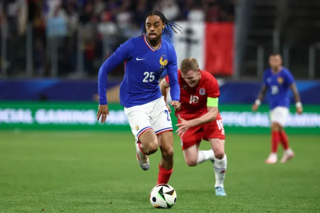 Bradley Barcola z PSG sa javí ako predskokan, ktorý bude štartovať na ľavom krídle za Francúzsko na MS 2026
