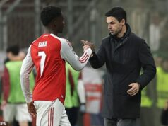 Bukayo Saka je v kritickom bode svojej kariéry v Arsenale… ich nábor ho dusí, čísla odhaľujú, že jeho vplyv slabne – ale takto môže dokázať, že je stále bije srdce Gunners, píše ISAAN KHAN Mikel Arteta takmer nikdy nezosadí Bukayo Saka, keď je zápas vyrovnaný – vďaka čomu bol jeho vypadnutie po 60 minútach proti Bayeru Leverkusen minulý týždeň ešte významnejšie.