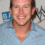 Bývalý zápasník WWE Ted DiBiase Jr. čelí obvineniam vrátane prania špinavých peňazí a krádeže