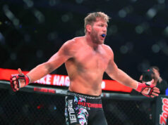 Bývalý bojovník Bellatoru, hviezda WWE Jake Hager inks sa dohodol s Power Slapom Download app from appStore