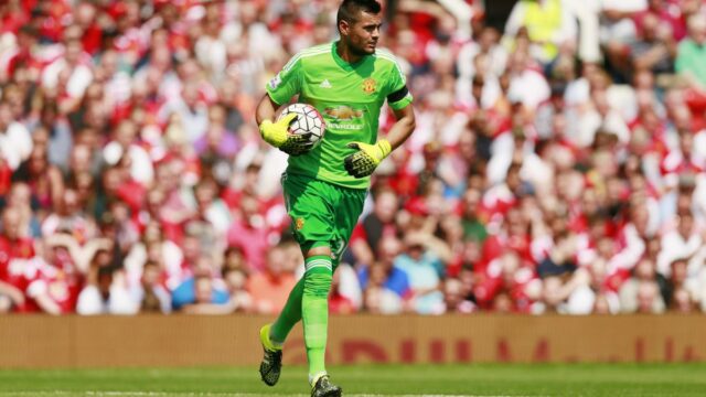 Bývalý brankár Argentíny a Manchestru United Sergio Romero odchádza do dôchodku vo veku 39 rokov
