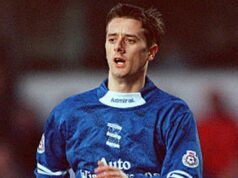 Bývalý futbalista Premier League prestal používať nohy a ruky po zničujúcej diagnóze | Futbal | Šport Bývalý futbalista Premier League prestal používať nohy a ruky po zničujúcej diagnóze | Futbal | Šport