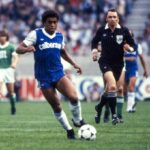 Bývalý futbalový zázračný chlapec Joel Henry zomrel ako pocta vzdaná „Edenovi Hazardovi svojej doby“