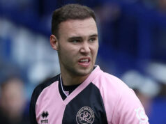 Bývalý kapitán Anglicka do 19 rokov Vale v tíme Írskej republiky Troy Parrott