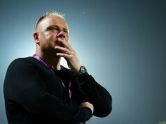 Bývalý kapitán Man City v srdcervúcom videu, keď bojuje so syndrómom Ramsay Hunt, ktorý mu zmenil život Andy Morrison, zobrazený počas svojho pôsobenia ako hlavný tréner Srí Lanky, sľúbil, že bude bojovať po tom, čo mu diagnostikovali syndróm Ramsay Hunt.