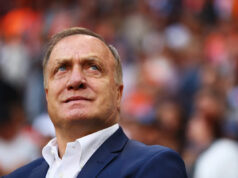 Bývalý manažér Sunderlandu sa vracia do Feyenoordu ako „poradca“ Robina van Persieho Download app from appStore